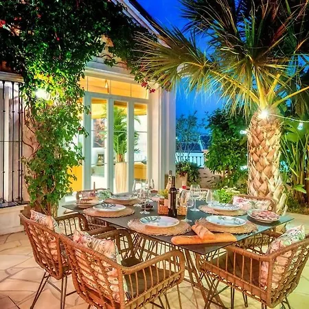 Signature Townhouse - Casa El Oasis
